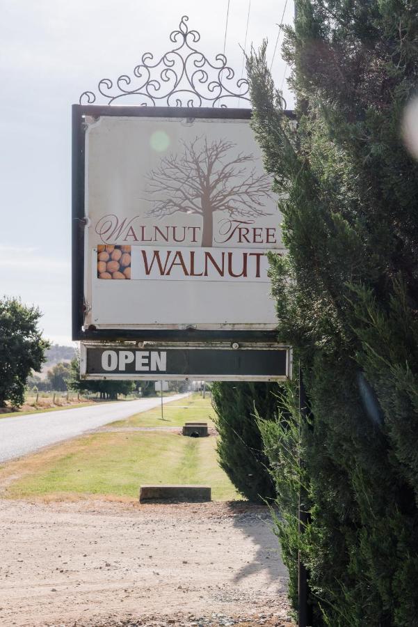 Walnut Tree Cottages Whorouly Exterior foto